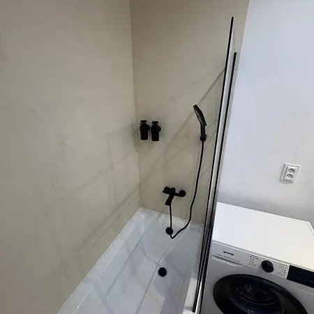 Apartment Modern Near Center *