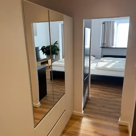 Apartment Modern Near Center *