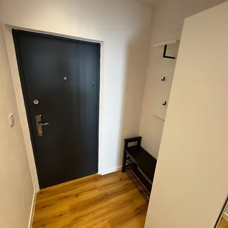 Apartment Modern Near Center